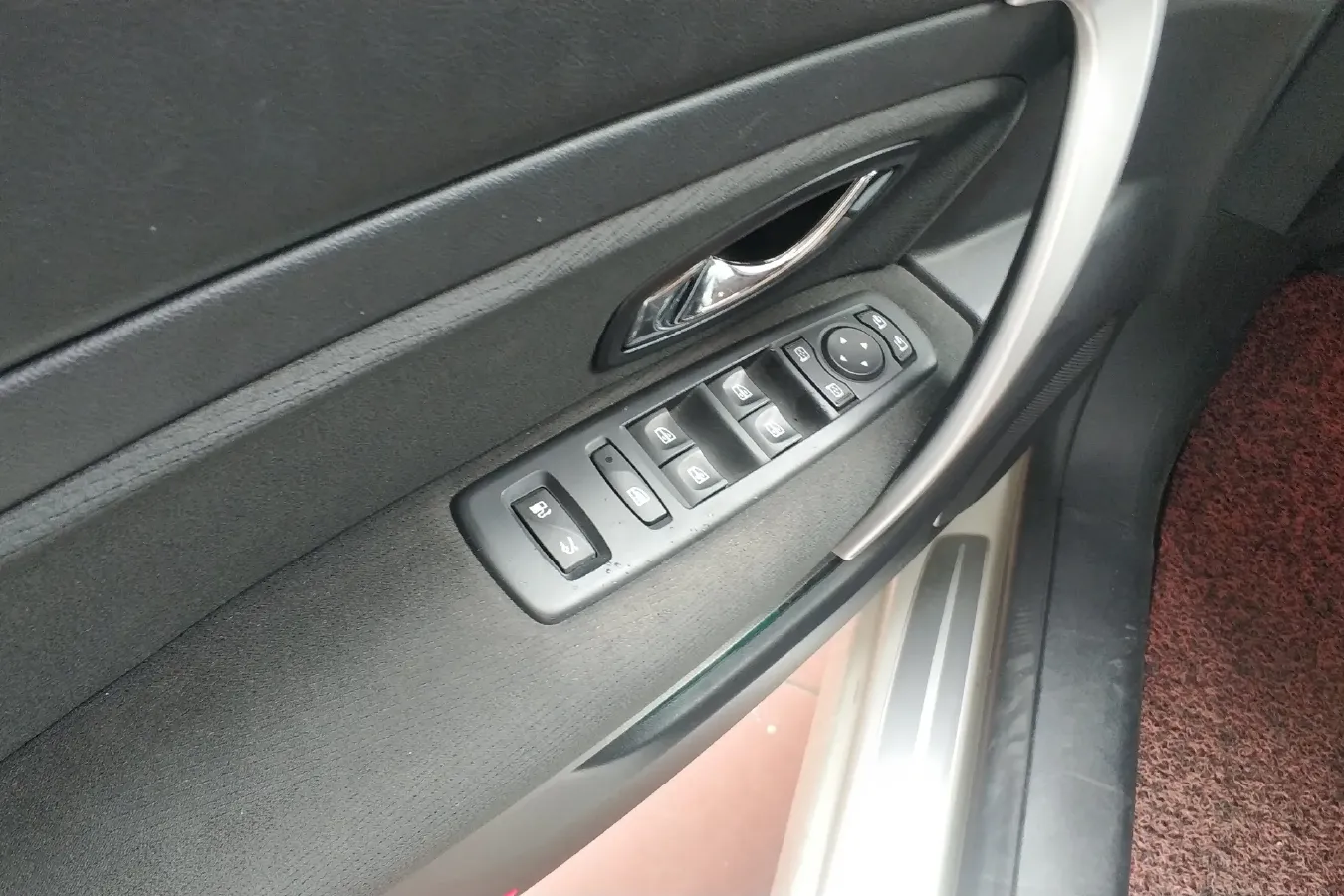 2013 Renault  Latitude 2.0L 139HP L4 CVT,autocango,china used car exporter,china ev exporter,chinese used car exporter,chinese used ev exporter