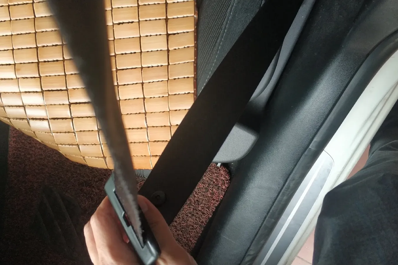 2013 Renault  Latitude 2.0L 139HP L4 CVT,autocango,china used car exporter,china ev exporter,chinese used car exporter,chinese used ev exporter