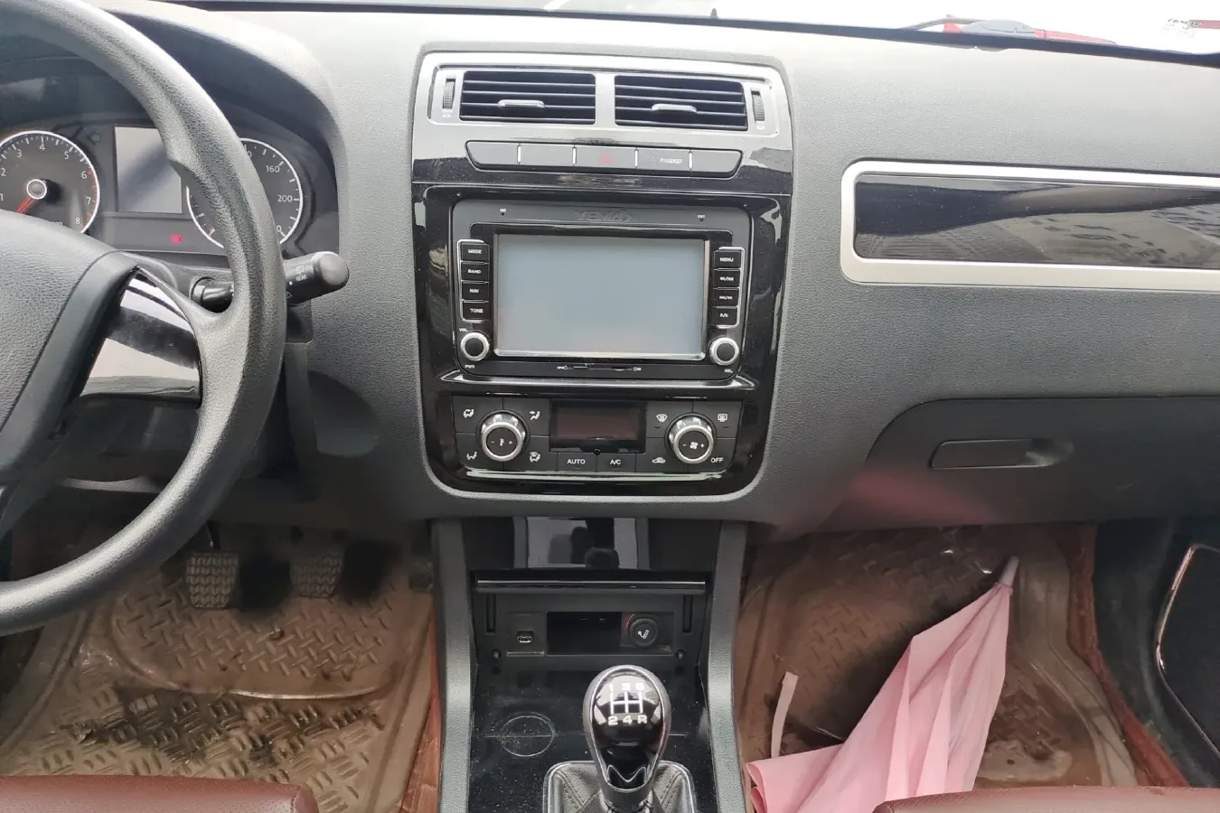 2016 Yema T70 1.8L 136HP L4 5MT,autocango,china used car exporter,china ev exporter,chinese used car exporter,chinese used ev exporter