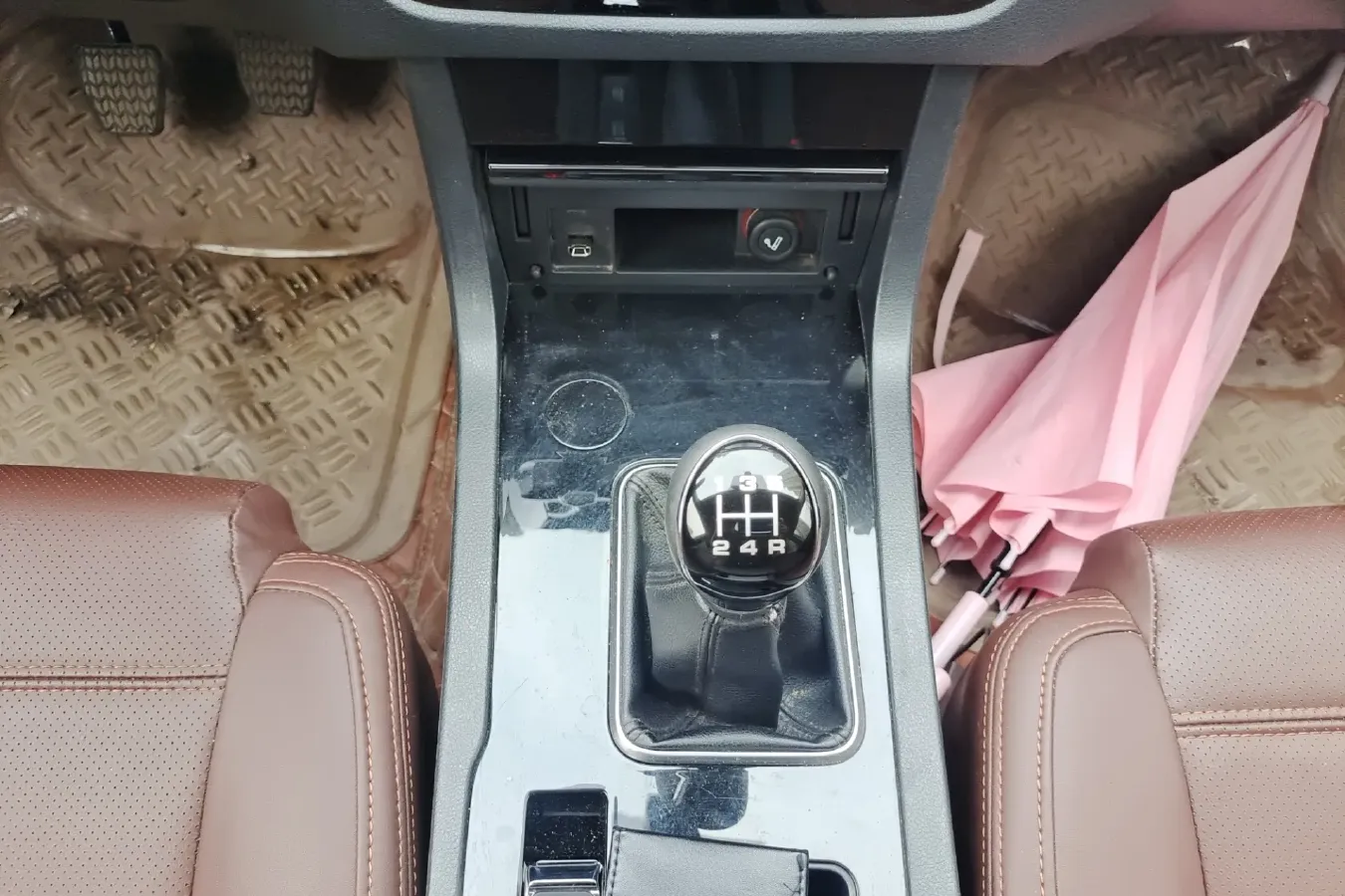 2016 Yema T70 1.8L 136HP L4 5MT,autocango,china used car exporter,china ev exporter,chinese used car exporter,chinese used ev exporter