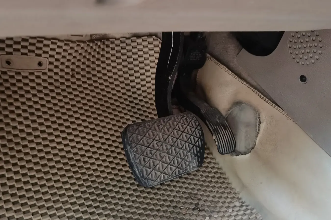 2013 Mercedes-Benz Viano 3.0L 224HP V6 5AT,autocango,china used car exporter,china ev exporter,chinese used car exporter,chinese used ev exporter