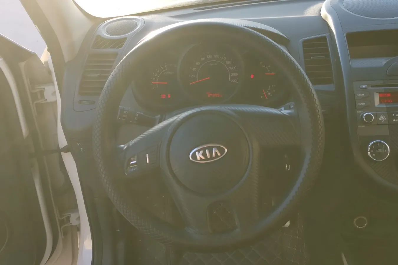 2013 Kia Soul 1.6L 123HP L4 5MT,autocango,china used car exporter,china ev exporter,chinese used car exporter,chinese used ev exporter