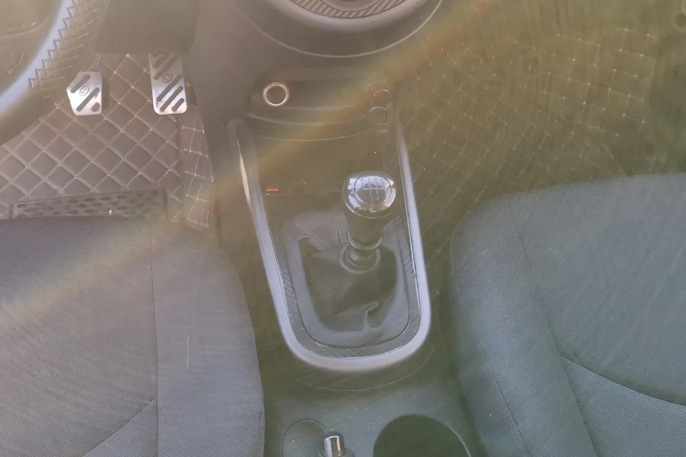 2013 Kia Soul 1.6L 123HP L4 5MT,autocango,china used car exporter,china ev exporter,chinese used car exporter,chinese used ev exporter