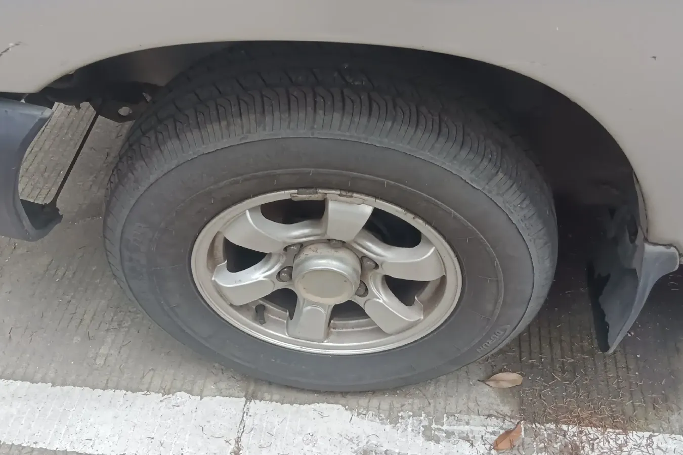 2013 Dongfeng RuiQi MPV 2.4L 139HP L4 5MT,autocango,china used car exporter,china ev exporter,chinese used car exporter,chinese used ev exporter