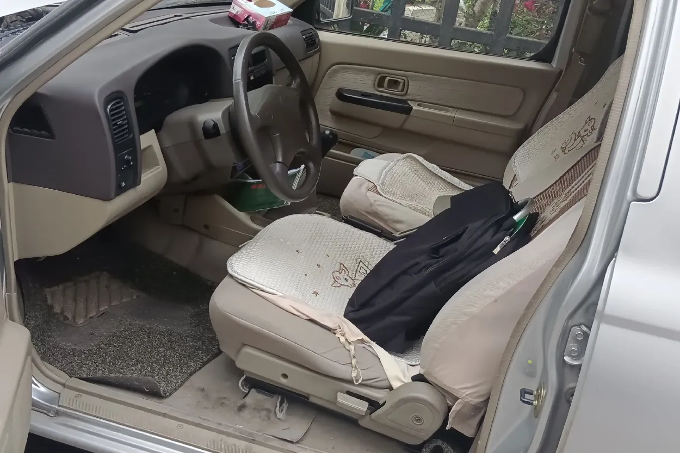 2013 Dongfeng RuiQi MPV 2.4L 139HP L4 5MT,autocango,china used car exporter,china ev exporter,chinese used car exporter,chinese used ev exporter