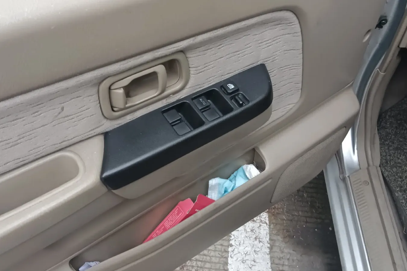 2013 Dongfeng RuiQi MPV 2.4L 139HP L4 5MT,autocango,china used car exporter,china ev exporter,chinese used car exporter,chinese used ev exporter