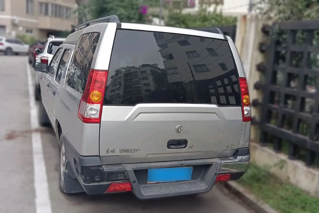 2013 Dongfeng RuiQi MPV 2.4L 139HP L4 5MT,autocango,china used car exporter,china ev exporter,chinese used car exporter,chinese used ev exporter