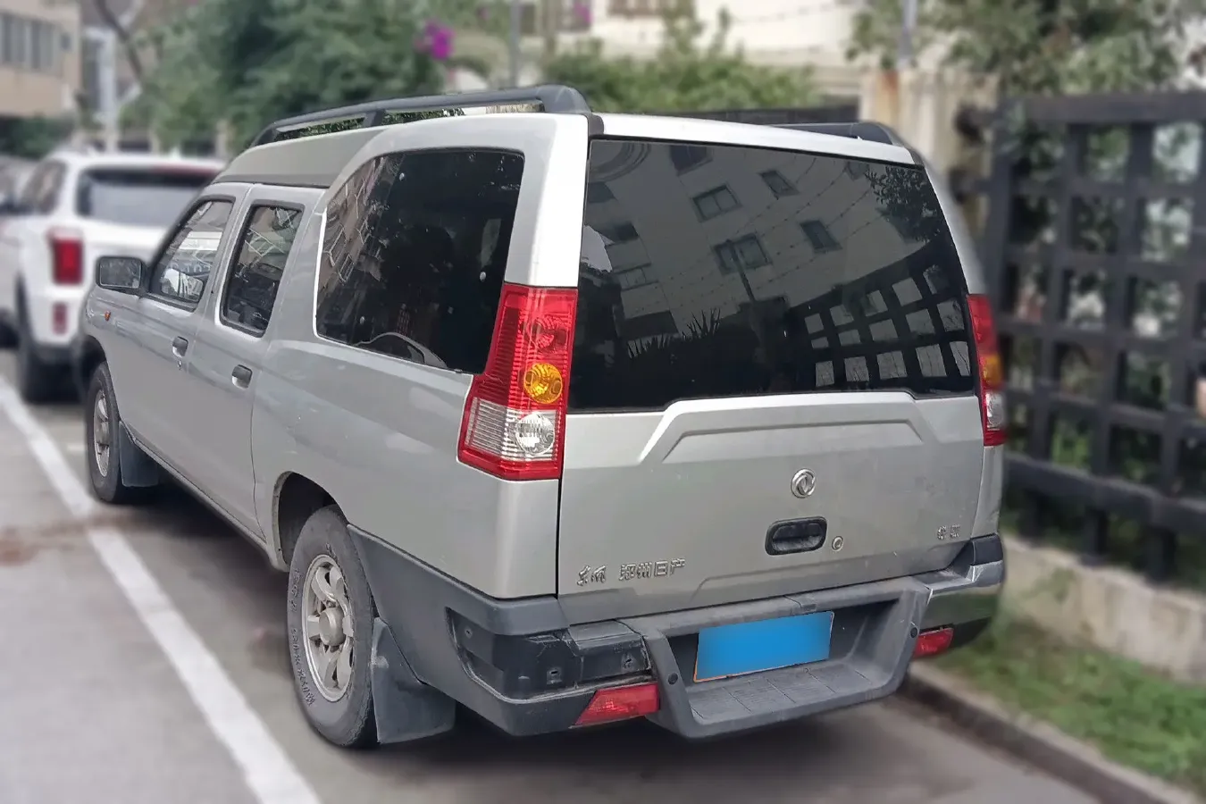 2013 Dongfeng RuiQi MPV 2.4L 139HP L4 5MT,autocango,china used car exporter,china ev exporter,chinese used car exporter,chinese used ev exporter