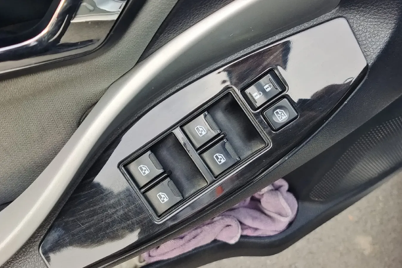 2012 Zotye Z300 1.5L 113HP L4 5MT,autocango,china used car exporter,china ev exporter,chinese used car exporter,chinese used ev exporter