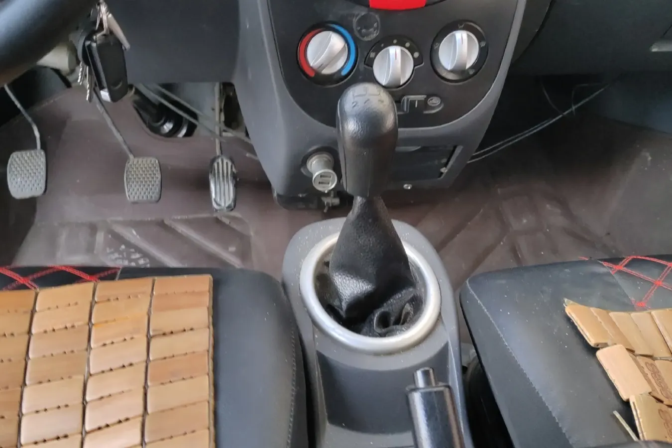 2013 BAIC WeiWang 306 1.2L 86HP L4 5MT,autocango,china used car exporter,china ev exporter,chinese used car exporter,chinese used ev exporter