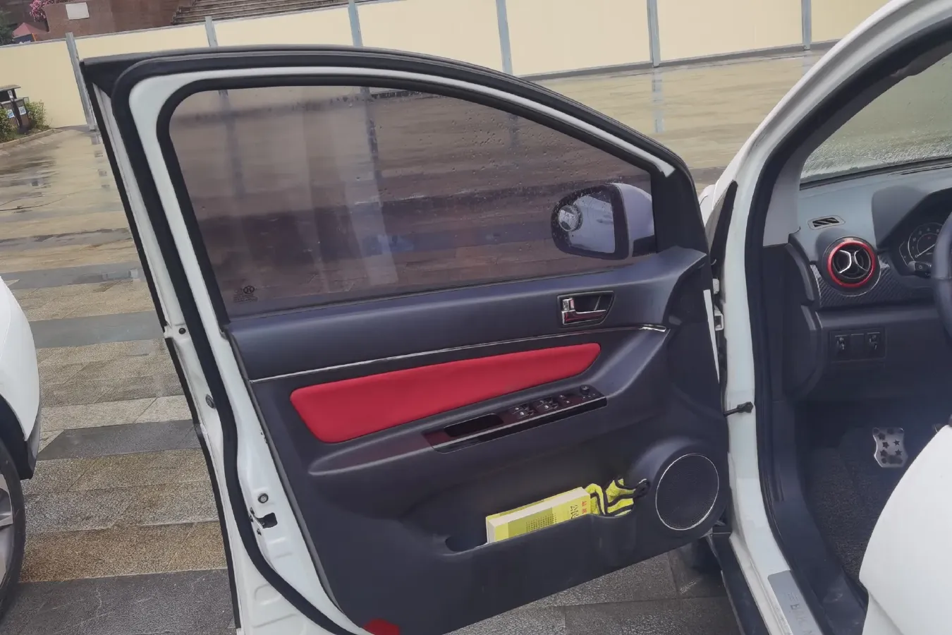 2015 BeiJing Auto Senova X25 1.5L 116HP L4 5MT,autocango,china used car exporter,china ev exporter,chinese used car exporter,chinese used ev exporter