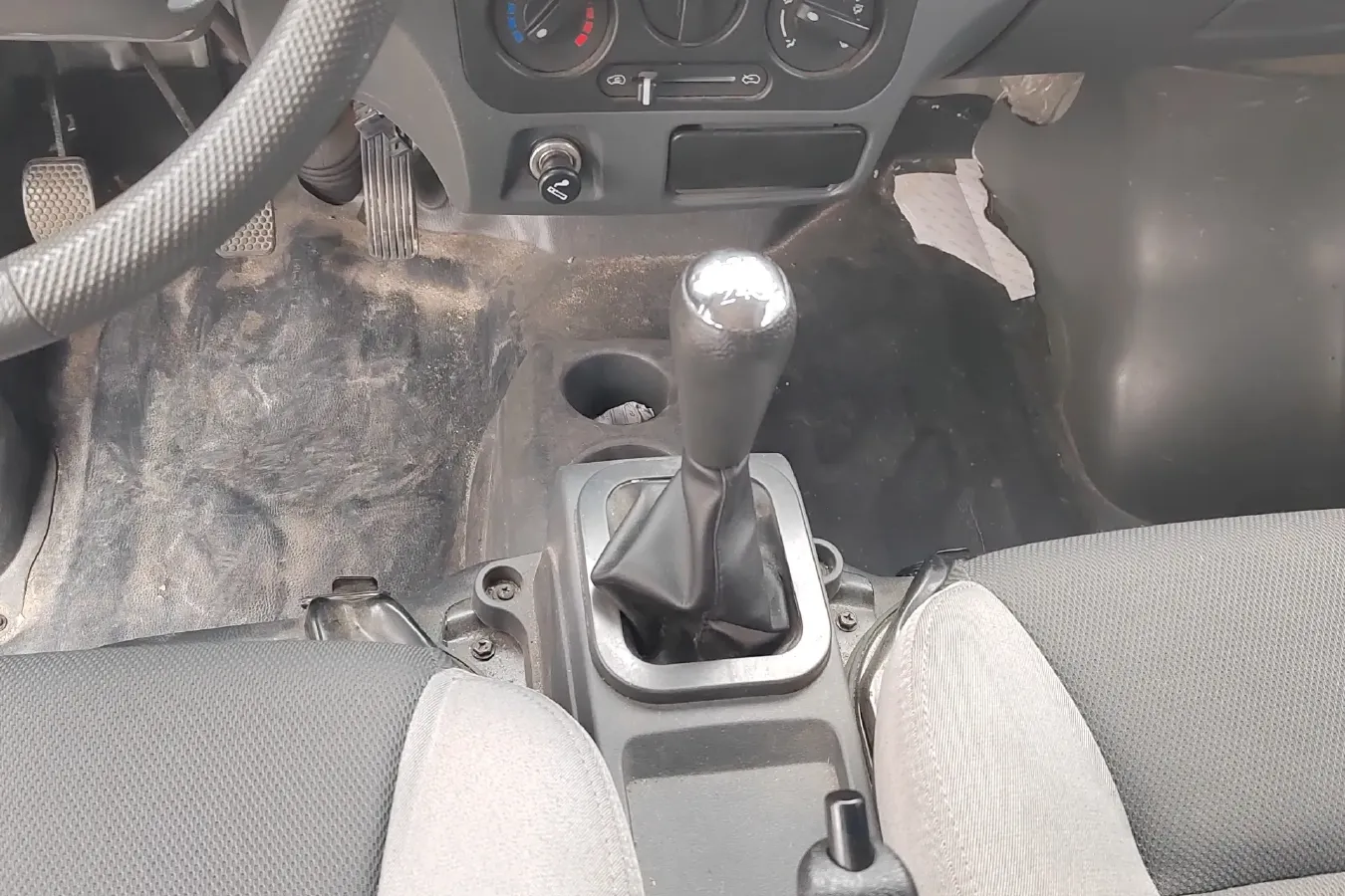 2019 DongFeng DFSK K07S 1.2L 91HP L4 5MT,autocango,china used car exporter,china ev exporter,chinese used car exporter,chinese used ev exporter