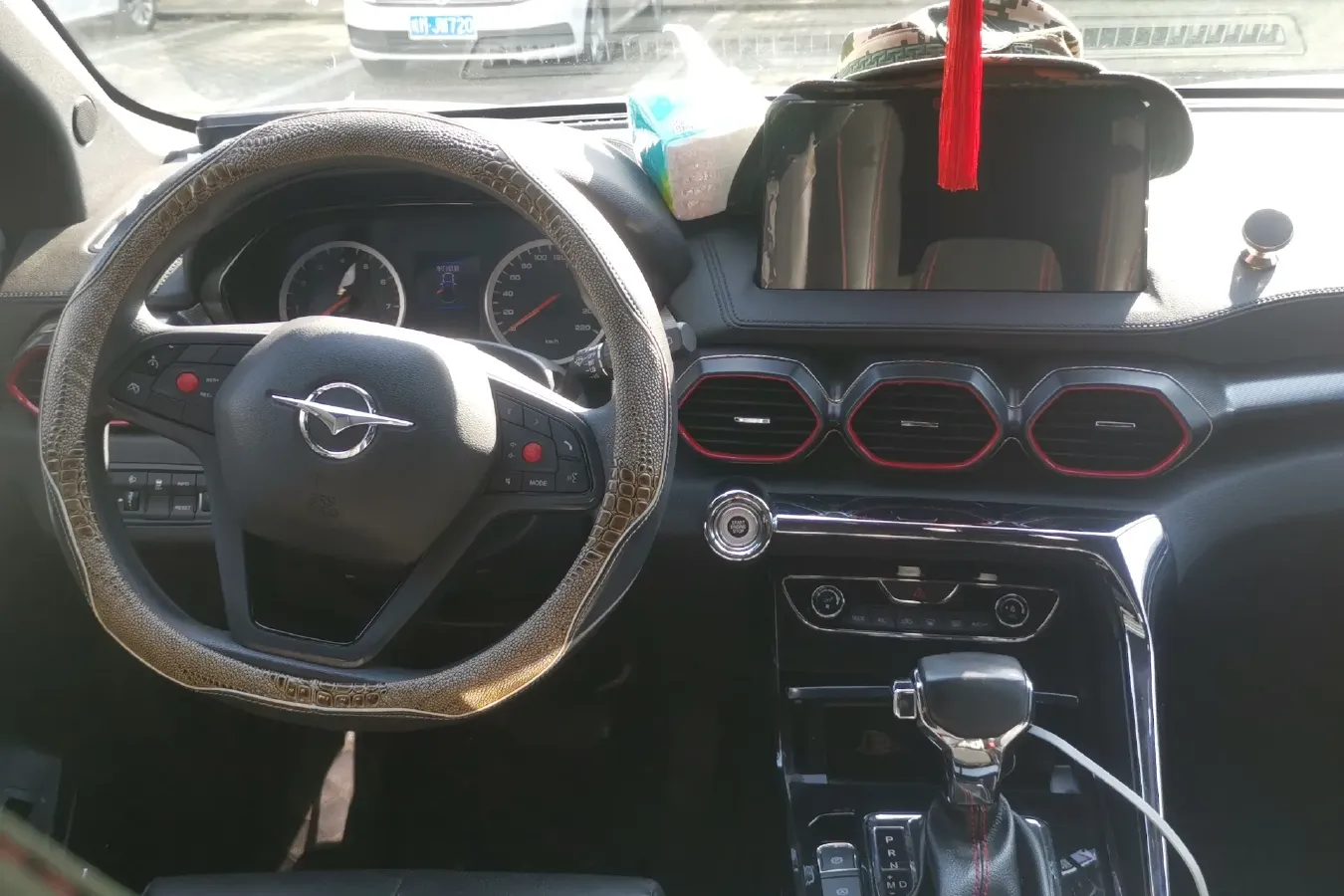 2019 HaiMa 8S 1.6T 195HP L4 6AT,autocango,china used car exporter,china ev exporter,chinese used car exporter,chinese used ev exporter