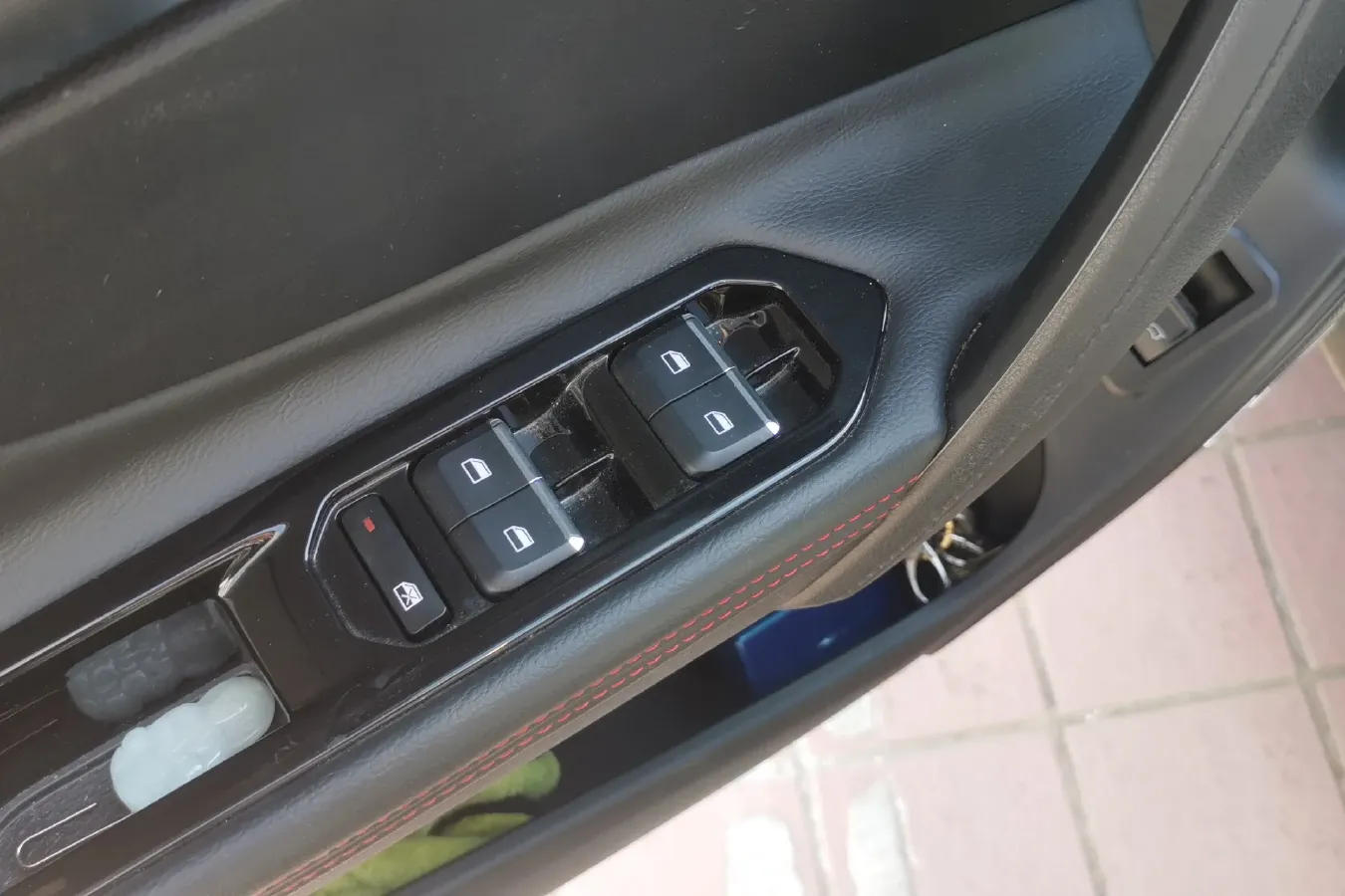 2019 HaiMa 8S 1.6T 195HP L4 6AT,autocango,china used car exporter,china ev exporter,chinese used car exporter,chinese used ev exporter