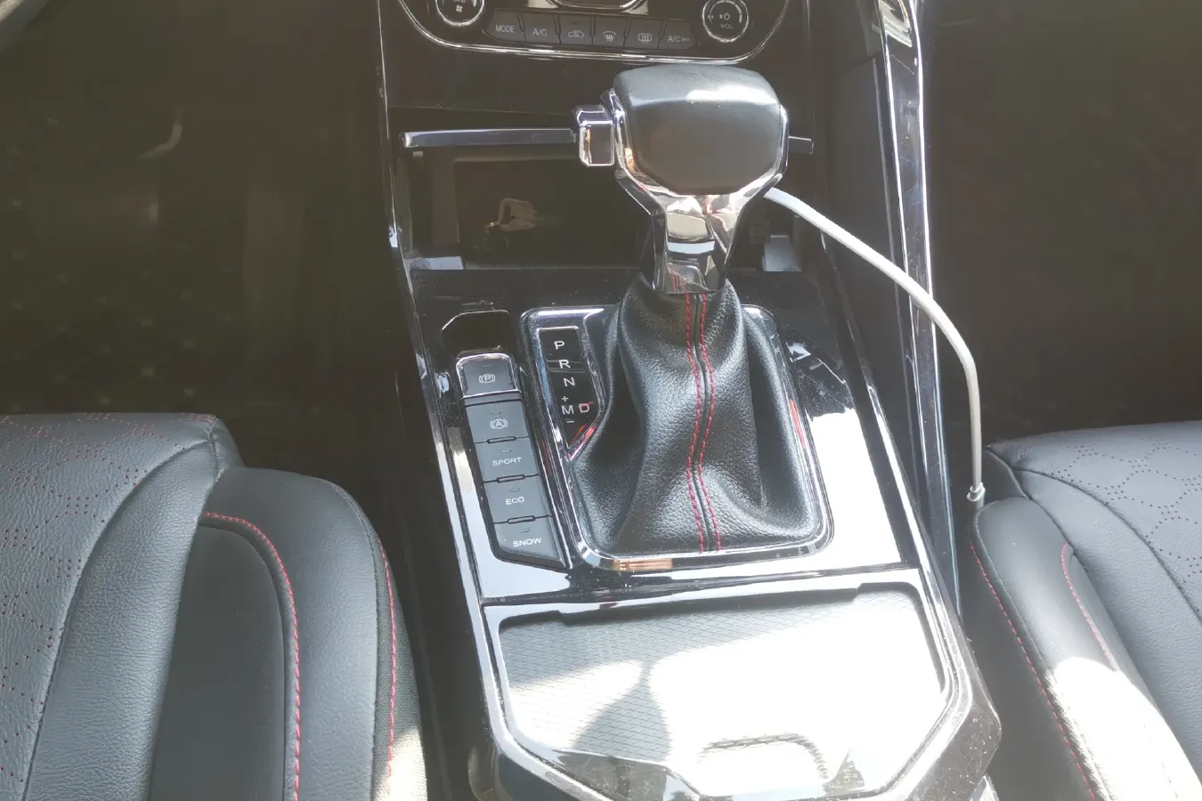 2019 HaiMa 8S 1.6T 195HP L4 6AT,autocango,china used car exporter,china ev exporter,chinese used car exporter,chinese used ev exporter