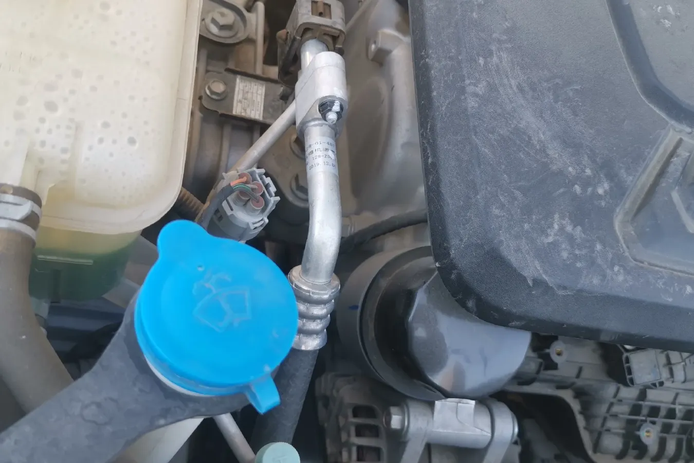 2019 HaiMa 8S 1.6T 195HP L4 6AT,autocango,china used car exporter,china ev exporter,chinese used car exporter,chinese used ev exporter