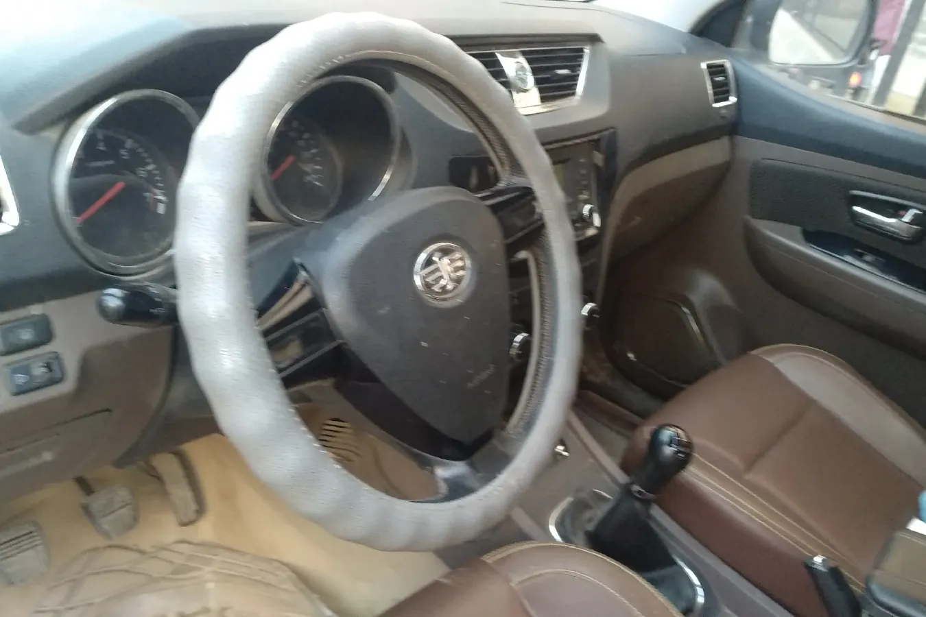 2015 FAW Senia S80 1.5L 109HP L4 5MT,autocango,china used car exporter,china ev exporter,chinese used car exporter,chinese used ev exporter