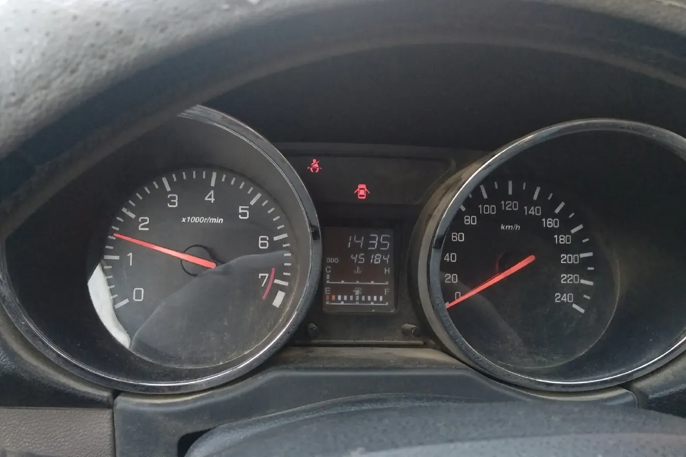 2015 FAW Senia S80 1.5L 109HP L4 5MT,autocango,china used car exporter,china ev exporter,chinese used car exporter,chinese used ev exporter