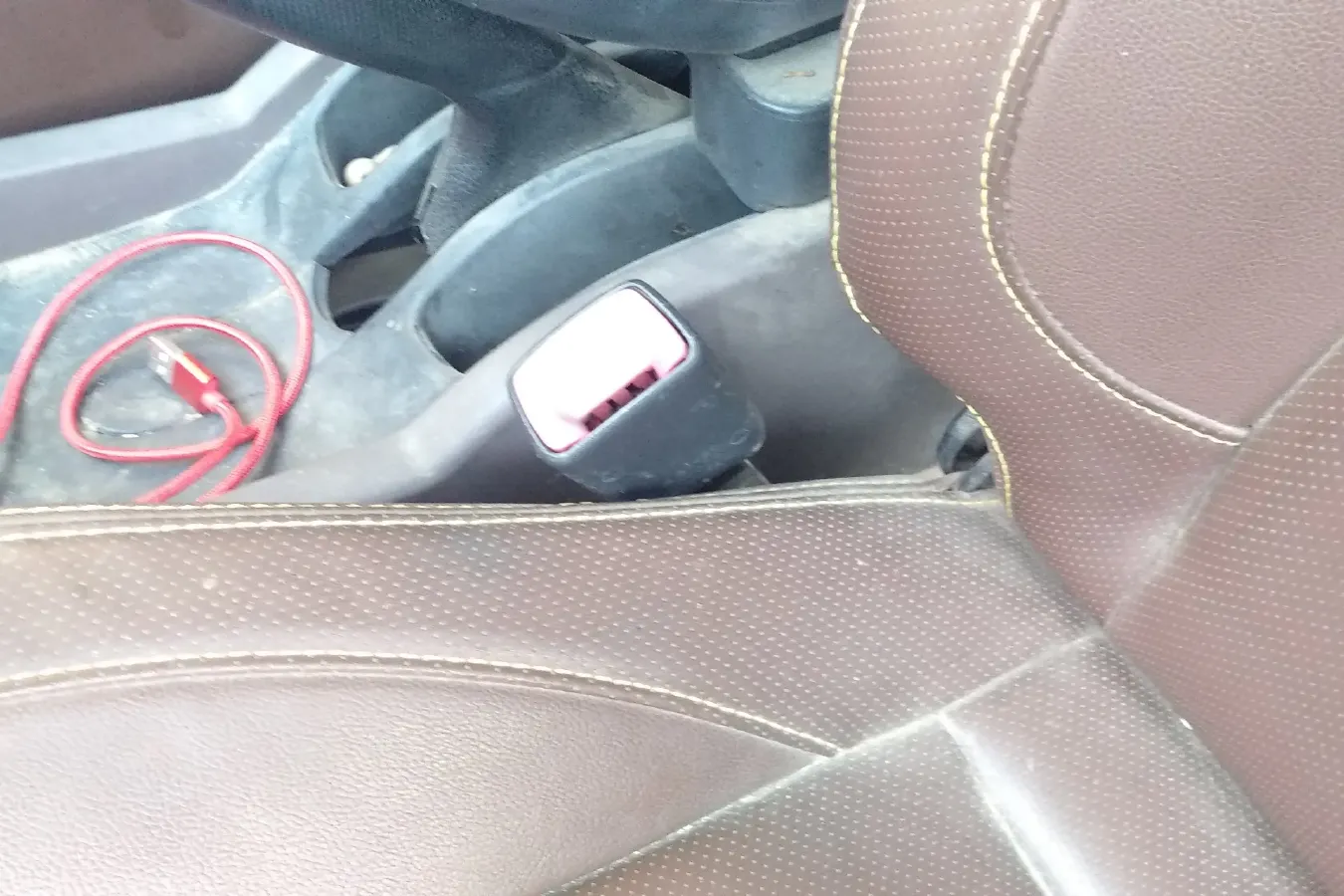 2015 FAW Senia S80 1.5L 109HP L4 5MT,autocango,china used car exporter,china ev exporter,chinese used car exporter,chinese used ev exporter