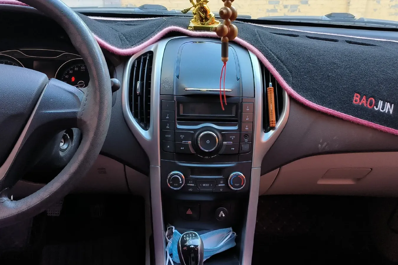 2014 BaoJun 610 1.5L 112HP L4 5MT,autocango,china used car exporter,china ev exporter,chinese used car exporter,chinese used ev exporter