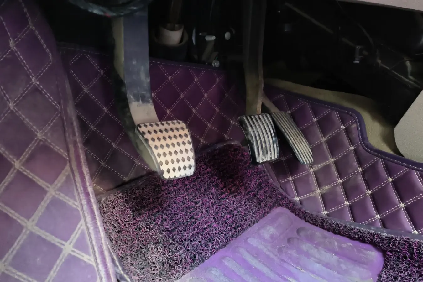 2014 BaoJun 610 1.5L 112HP L4 5MT,autocango,china used car exporter,china ev exporter,chinese used car exporter,chinese used ev exporter