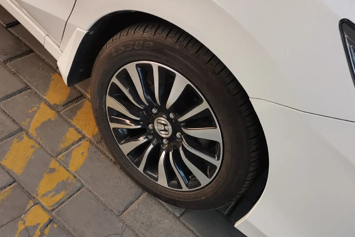 2015 Honda Crider 1.8L 139HP L4 5MT,autocango,china used car exporter,china ev exporter,chinese used car exporter,chinese used ev exporter