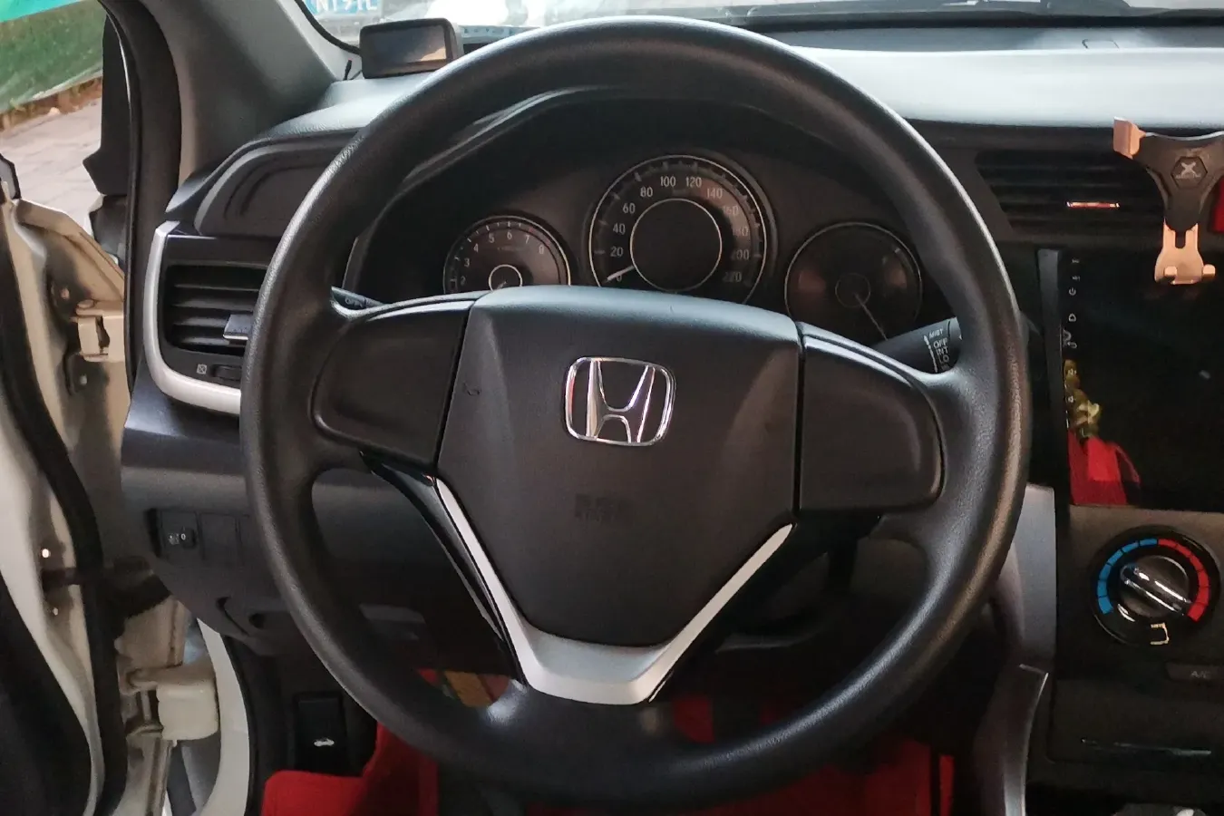 2015 Honda Crider 1.8L 139HP L4 5MT,autocango,china used car exporter,china ev exporter,chinese used car exporter,chinese used ev exporter