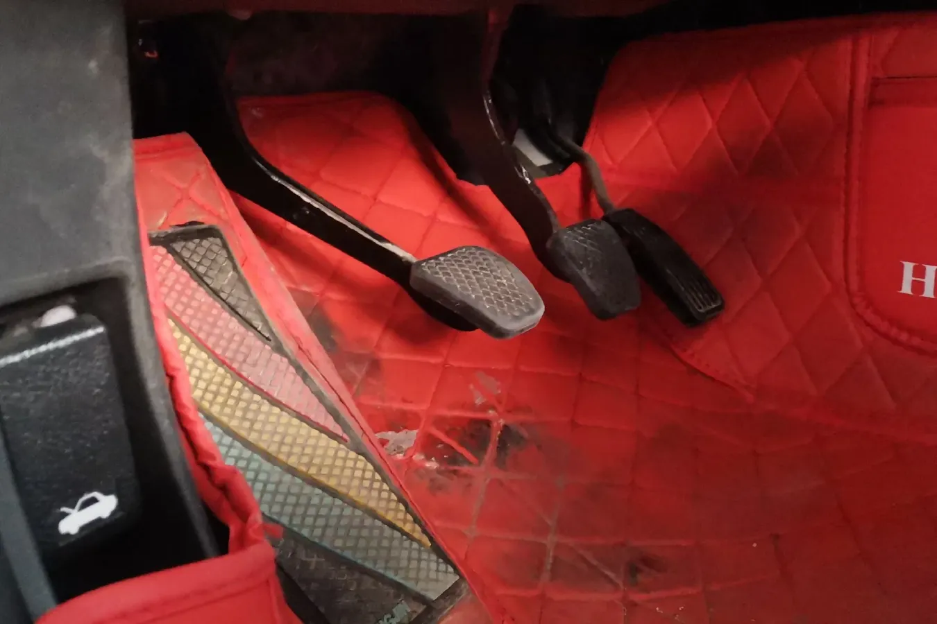 2015 Honda Crider 1.8L 139HP L4 5MT,autocango,china used car exporter,china ev exporter,chinese used car exporter,chinese used ev exporter