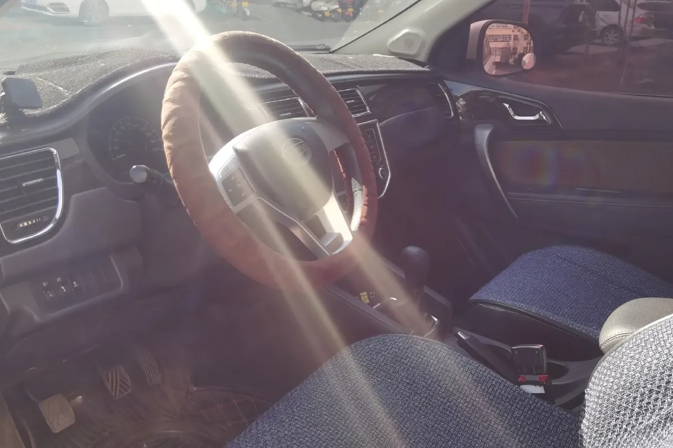 2017 BiSu M3 1.5L 114HP L4 5MT,autocango,china used car exporter,china ev exporter,chinese used car exporter,chinese used ev exporter