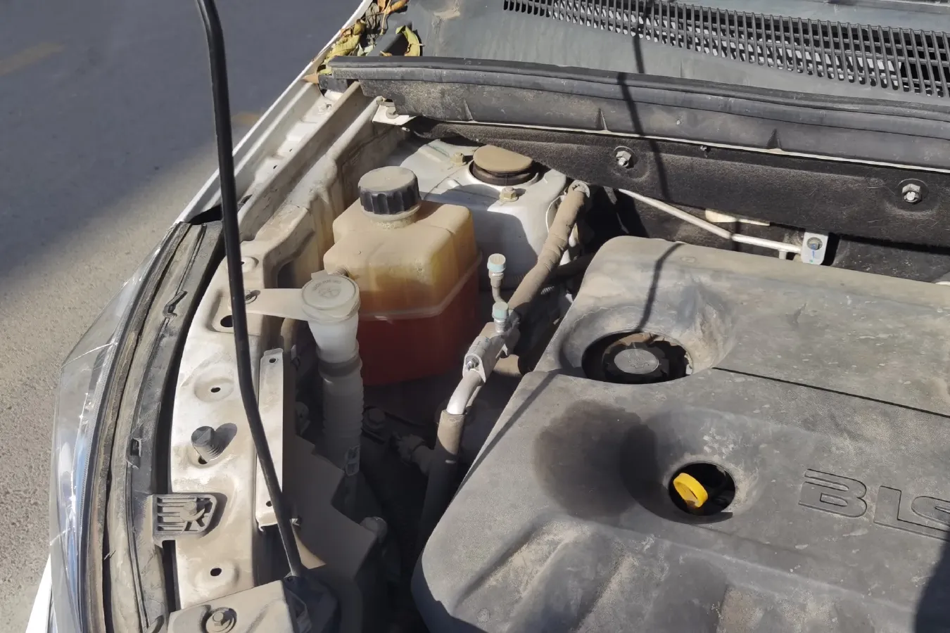 2017 BiSu M3 1.5L 114HP L4 5MT,autocango,china used car exporter,china ev exporter,chinese used car exporter,chinese used ev exporter