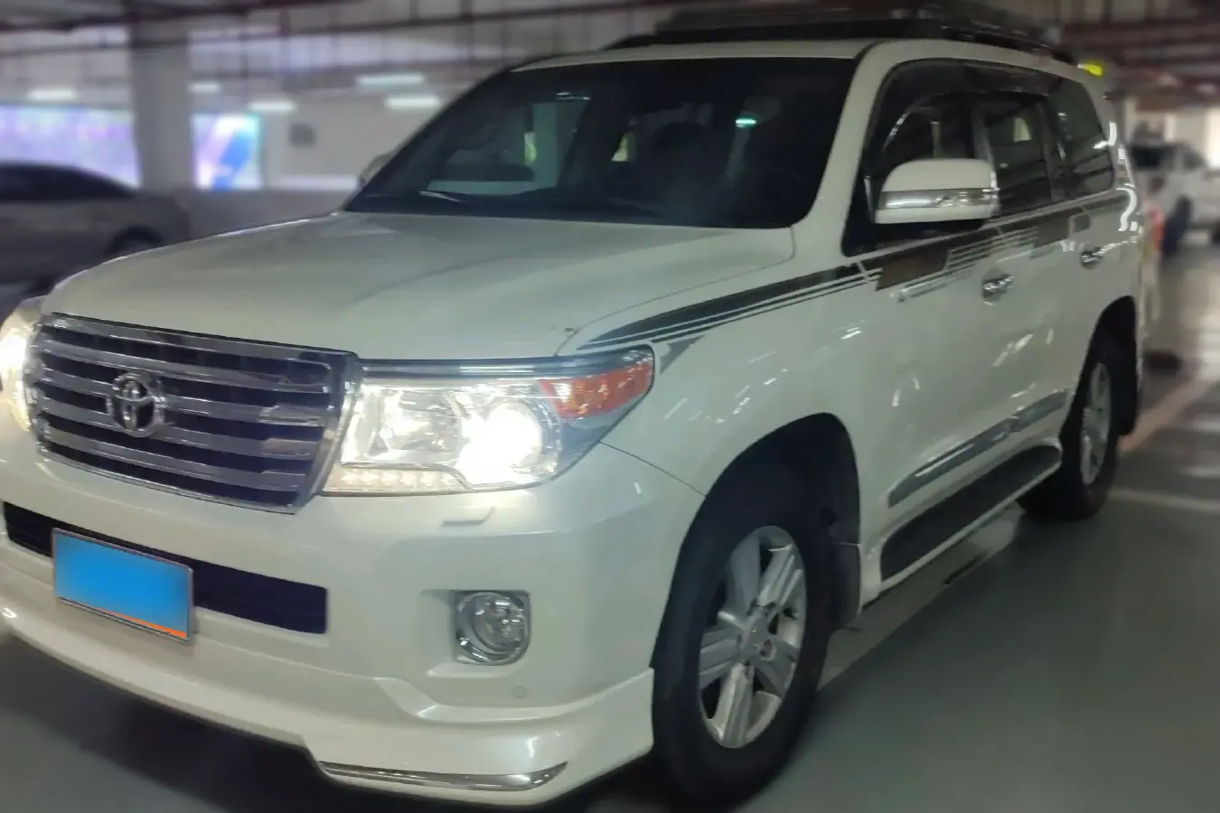 2015 Toyota Land Cruiser 4.0L 275HP V6 5AT
