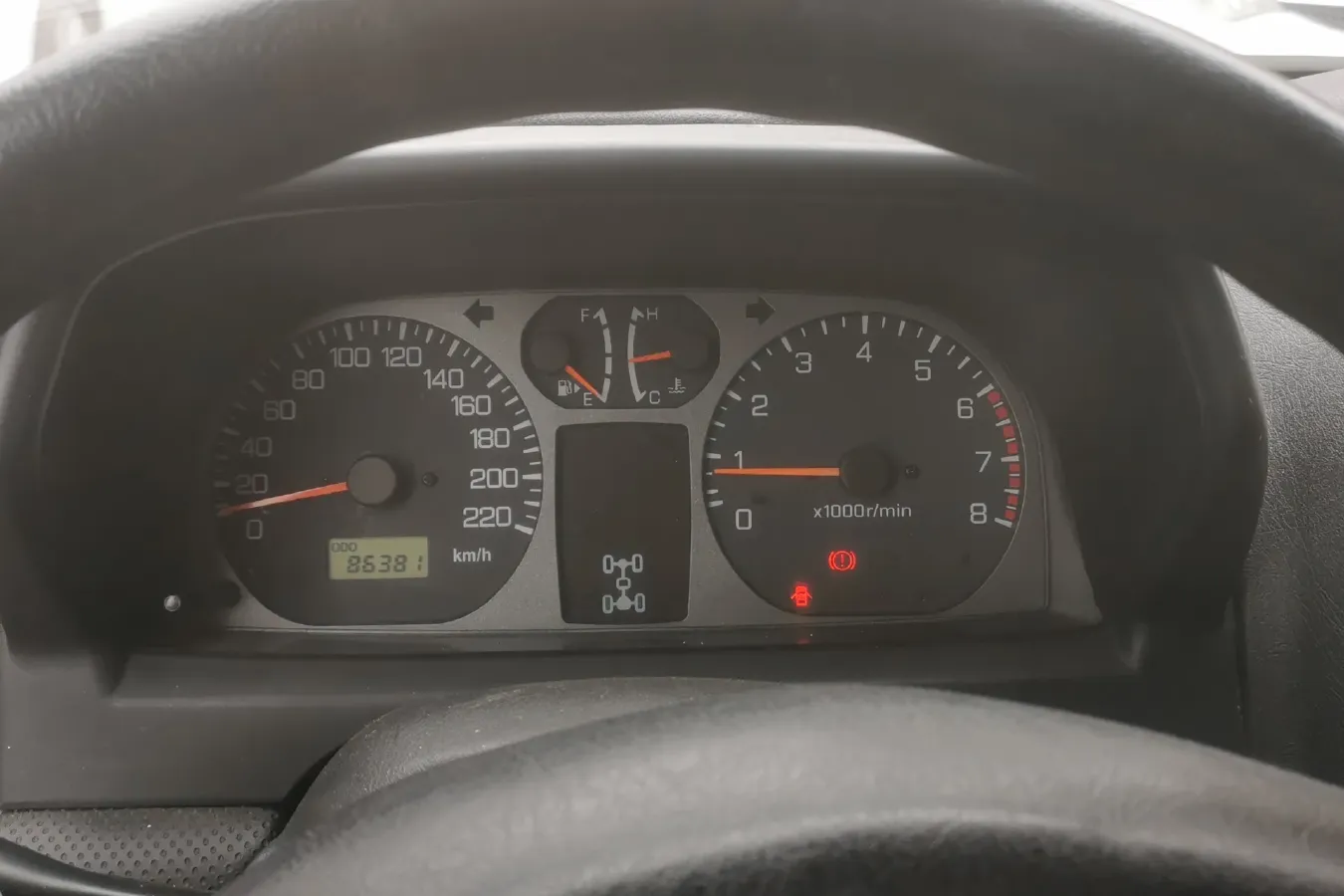 2010 Leopaard FeiTeng 2.0L 121HP L4 5MT,autocango,china used car exporter,china ev exporter,chinese used car exporter,chinese used ev exporter