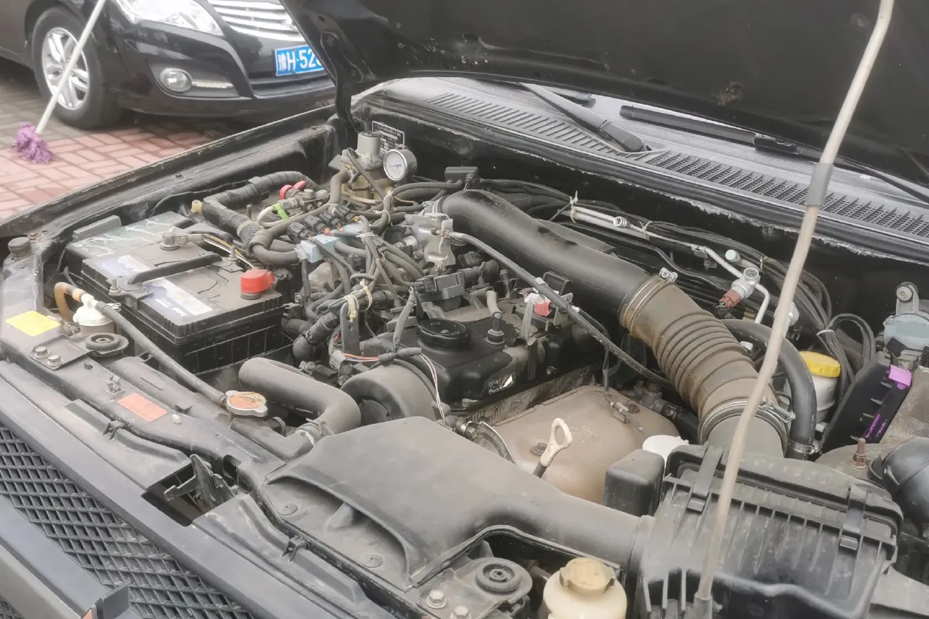 2010 Leopaard FeiTeng 2.0L 121HP L4 5MT,autocango,china used car exporter,china ev exporter,chinese used car exporter,chinese used ev exporter