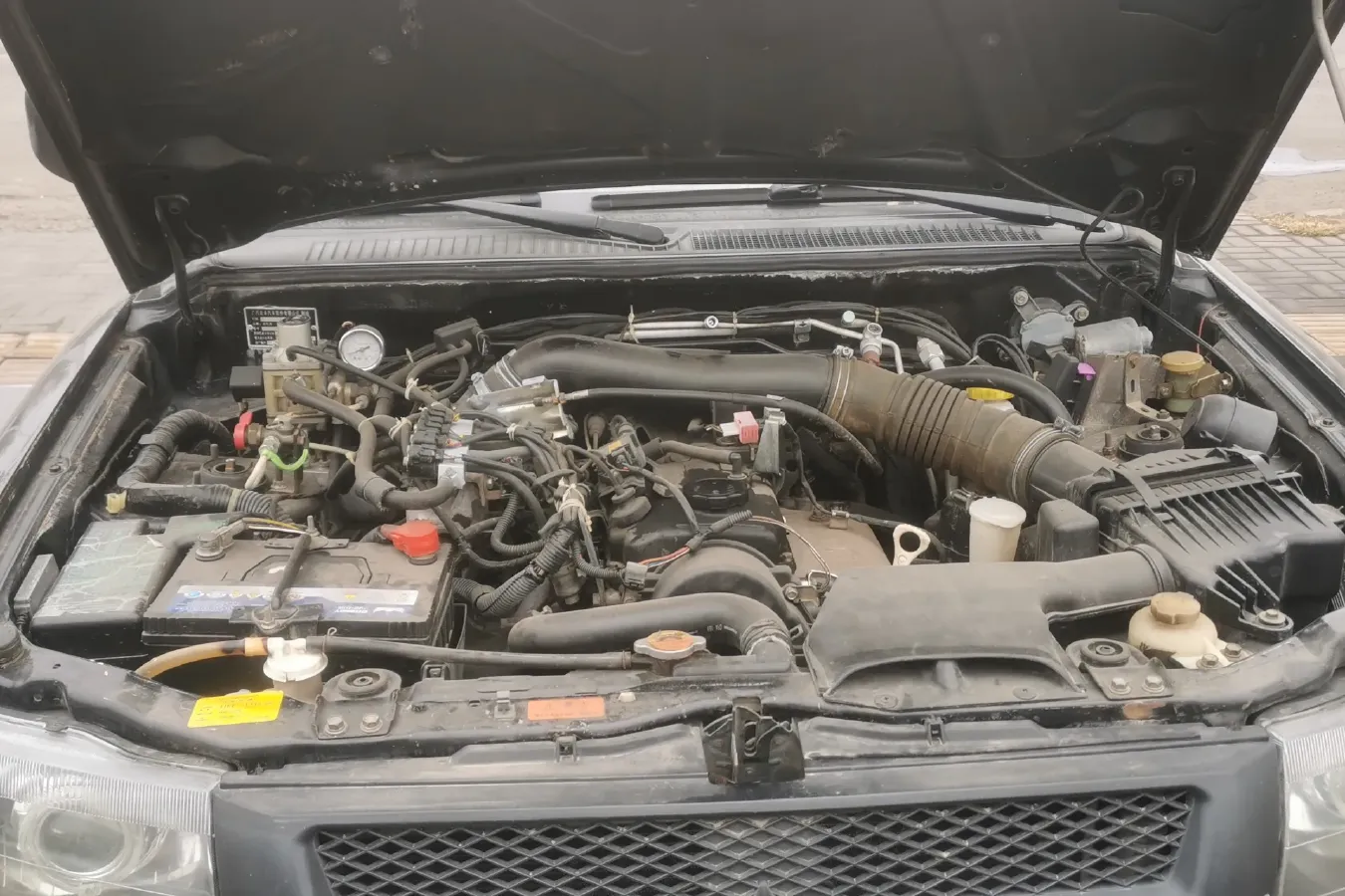 2010 Leopaard FeiTeng 2.0L 121HP L4 5MT,autocango,china used car exporter,china ev exporter,chinese used car exporter,chinese used ev exporter