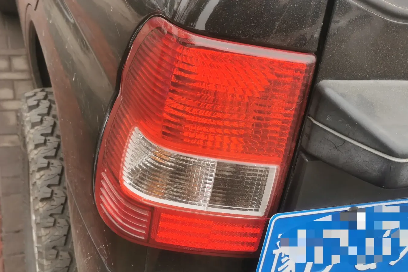 2010 Leopaard FeiTeng 2.0L 121HP L4 5MT,autocango,china used car exporter,china ev exporter,chinese used car exporter,chinese used ev exporter