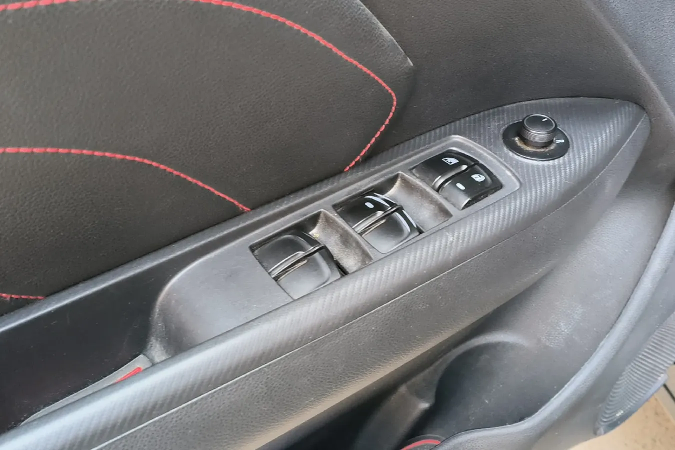 2016 Soueast DX3 1.5L 120HP L4 5MT,autocango,china used car exporter,china ev exporter,chinese used car exporter,chinese used ev exporter