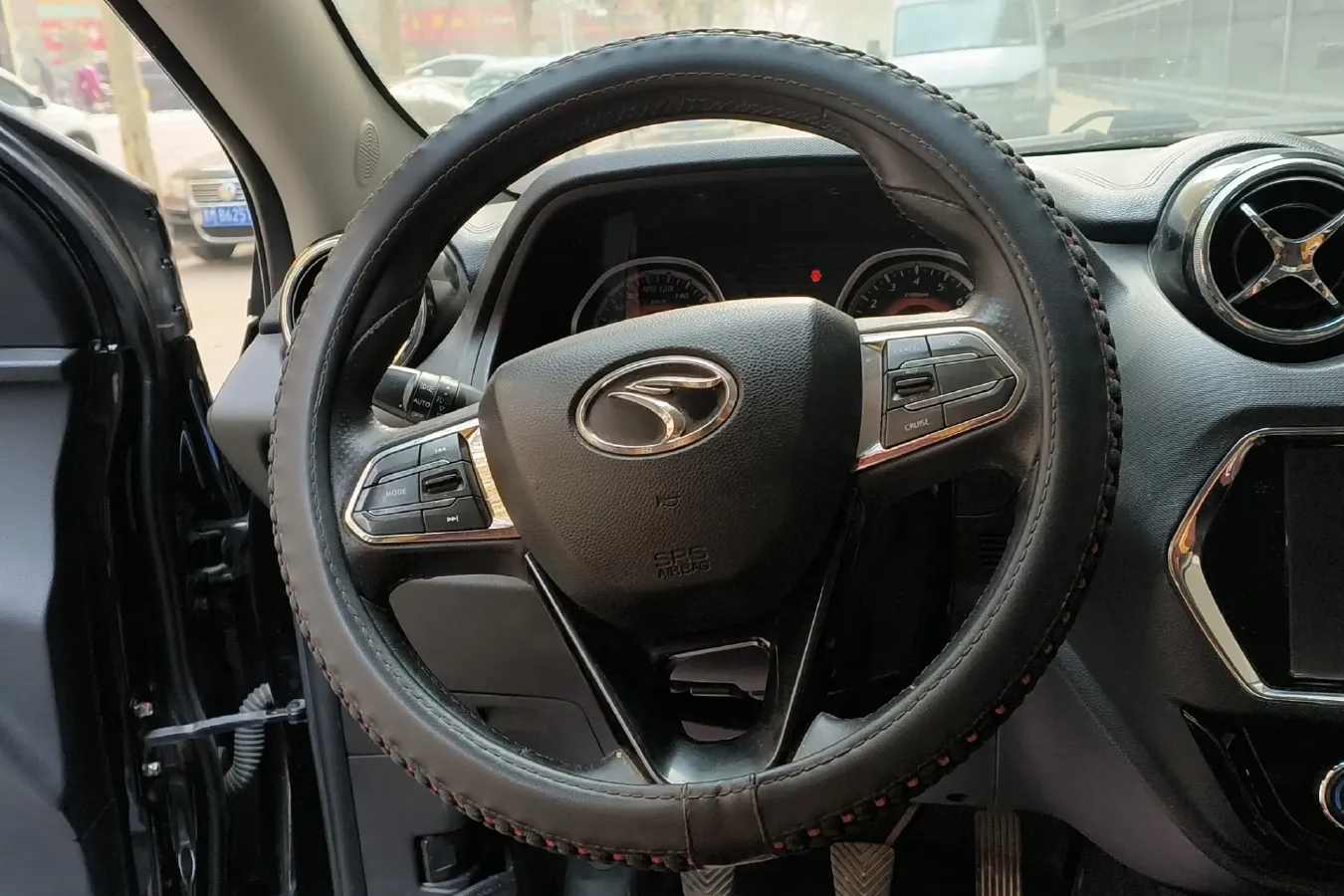 2016 Soueast DX3 1.5L 120HP L4 5MT,autocango,china used car exporter,china ev exporter,chinese used car exporter,chinese used ev exporter