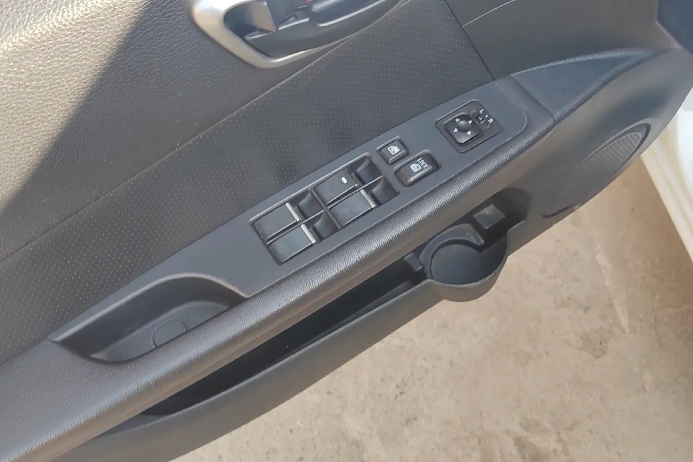 2014 Soueast V5 1.5L 120HP L4 5MT,autocango,china used car exporter,china ev exporter,chinese used car exporter,chinese used ev exporter