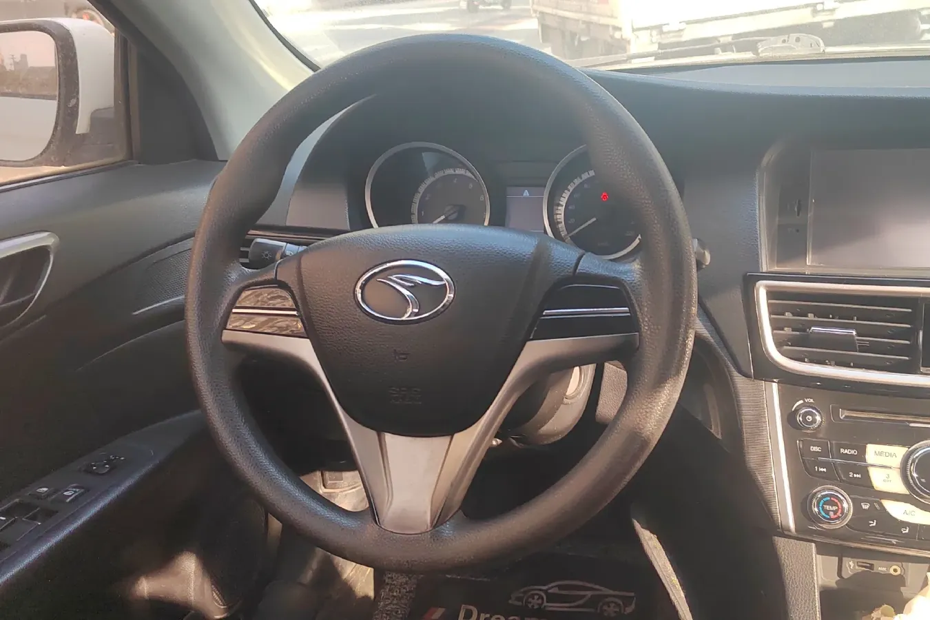 2014 Soueast V5 1.5L 120HP L4 5MT,autocango,china used car exporter,china ev exporter,chinese used car exporter,chinese used ev exporter