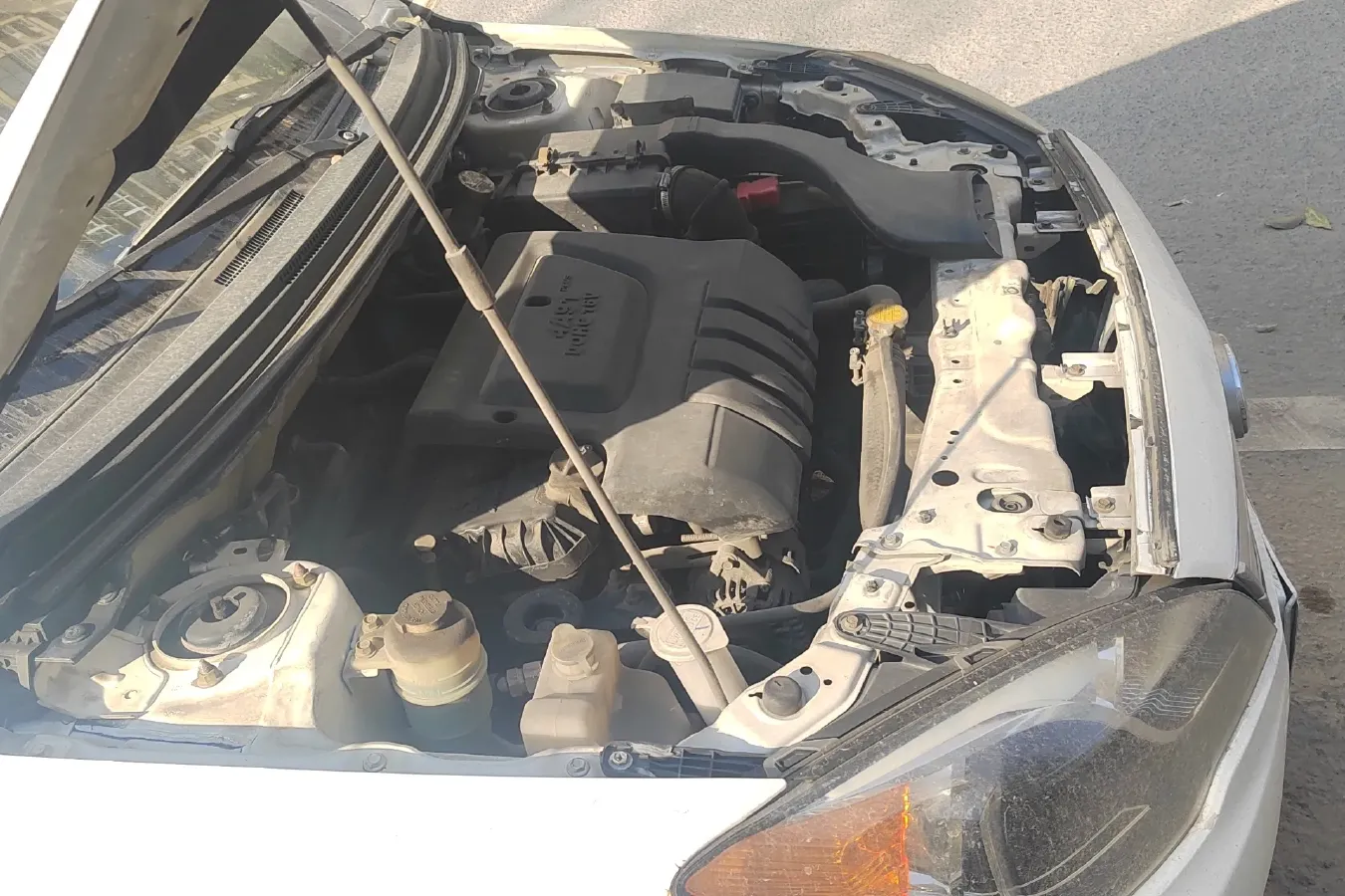 2014 Soueast V5 1.5L 120HP L4 5MT,autocango,china used car exporter,china ev exporter,chinese used car exporter,chinese used ev exporter