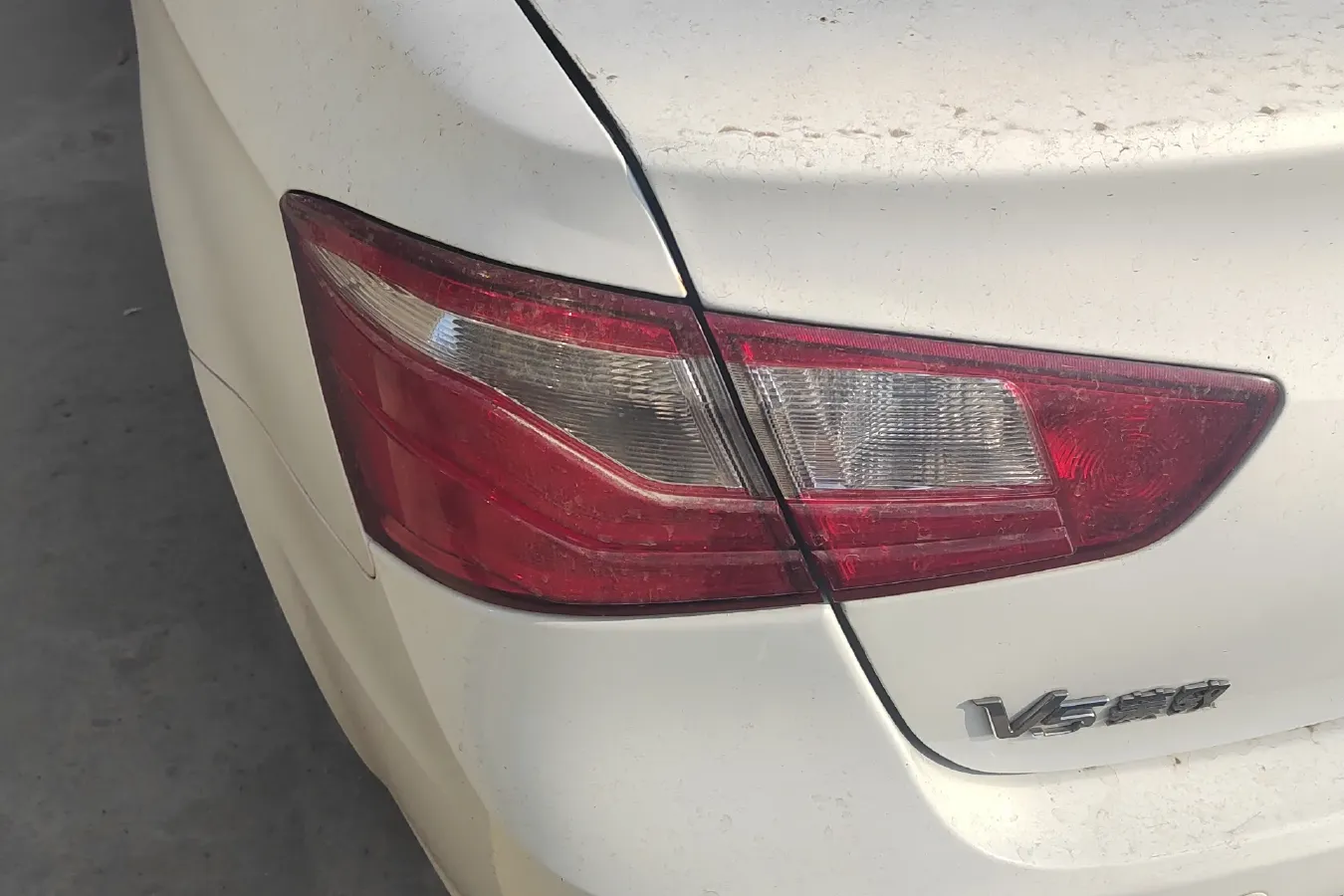 2014 Soueast V5 1.5L 120HP L4 5MT,autocango,china used car exporter,china ev exporter,chinese used car exporter,chinese used ev exporter