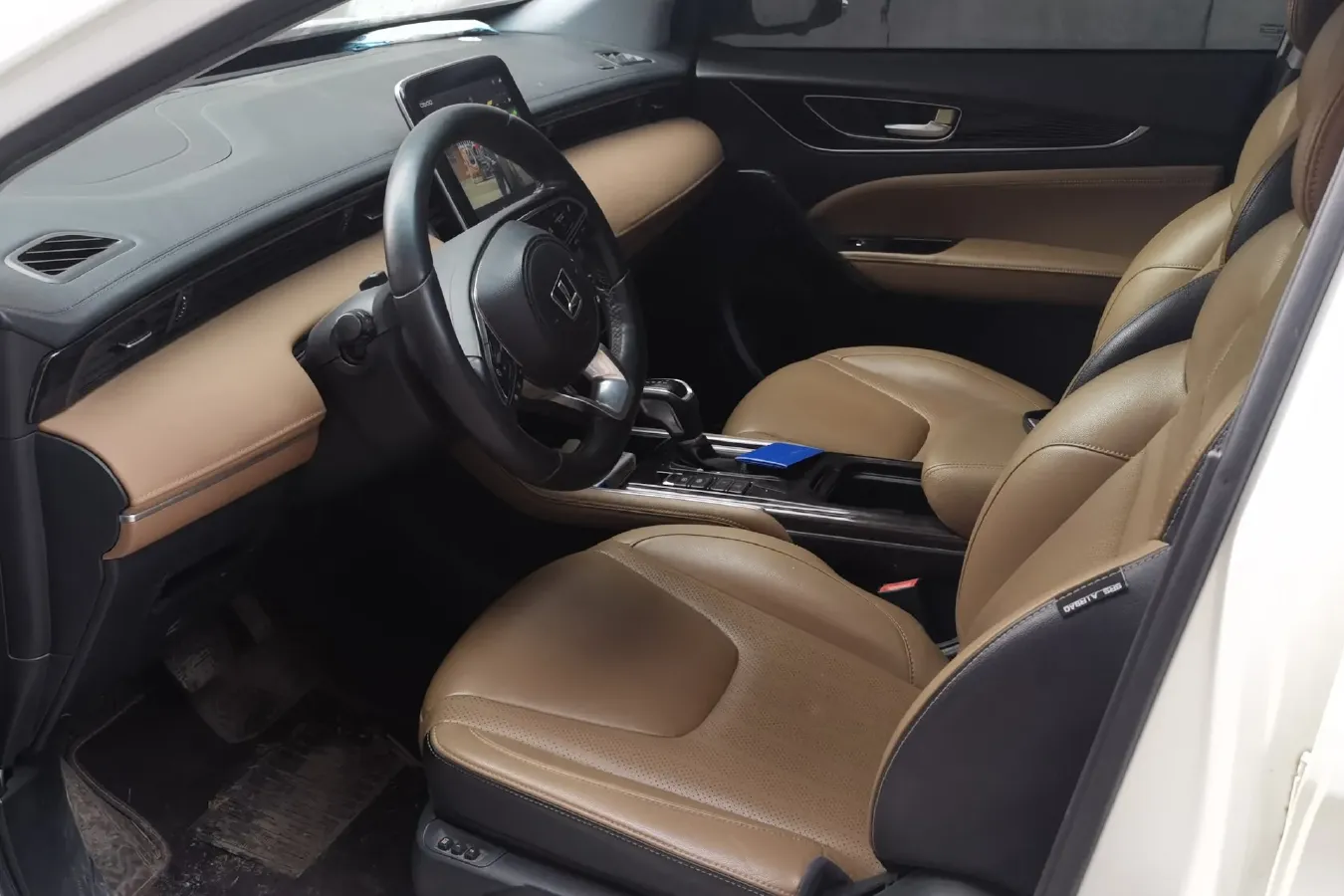 2020 Luxgen URX 1.8T 204HP L4 6AT,autocango,china used car exporter,china ev exporter,chinese used car exporter,chinese used ev exporter