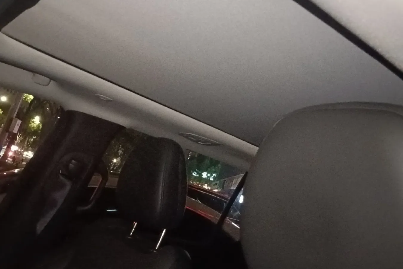 2018 Jeep Commander 2.0T 234HP L4 9AT,autocango,china used car exporter,china ev exporter,chinese used car exporter,chinese used ev exporter