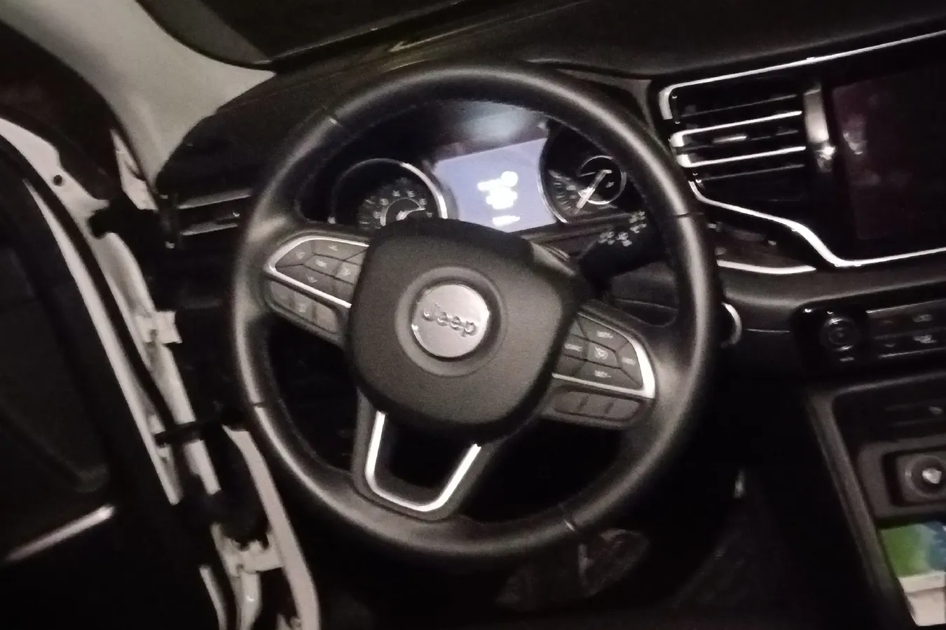 2018 Jeep Commander 2.0T 234HP L4 9AT,autocango,china used car exporter,china ev exporter,chinese used car exporter,chinese used ev exporter