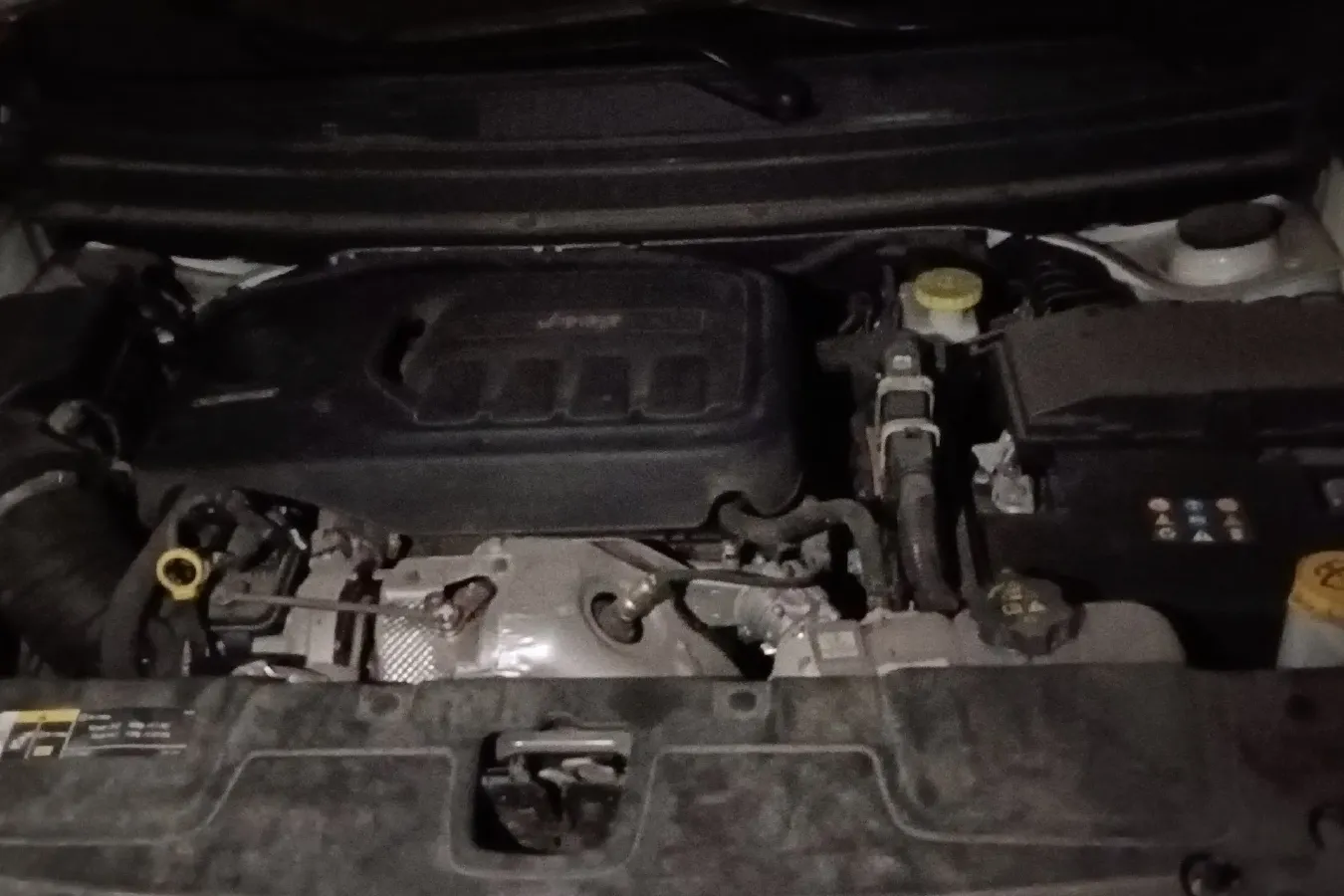 2018 Jeep Commander 2.0T 234HP L4 9AT,autocango,china used car exporter,china ev exporter,chinese used car exporter,chinese used ev exporter