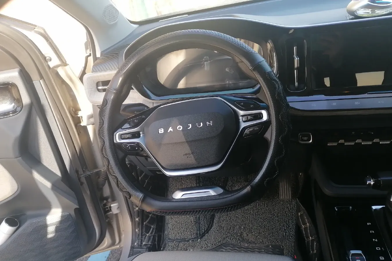 2019 BaoJun RM-5 1.5T 147HP L4 CVT,autocango,china used car exporter,china ev exporter,chinese used car exporter,chinese used ev exporter