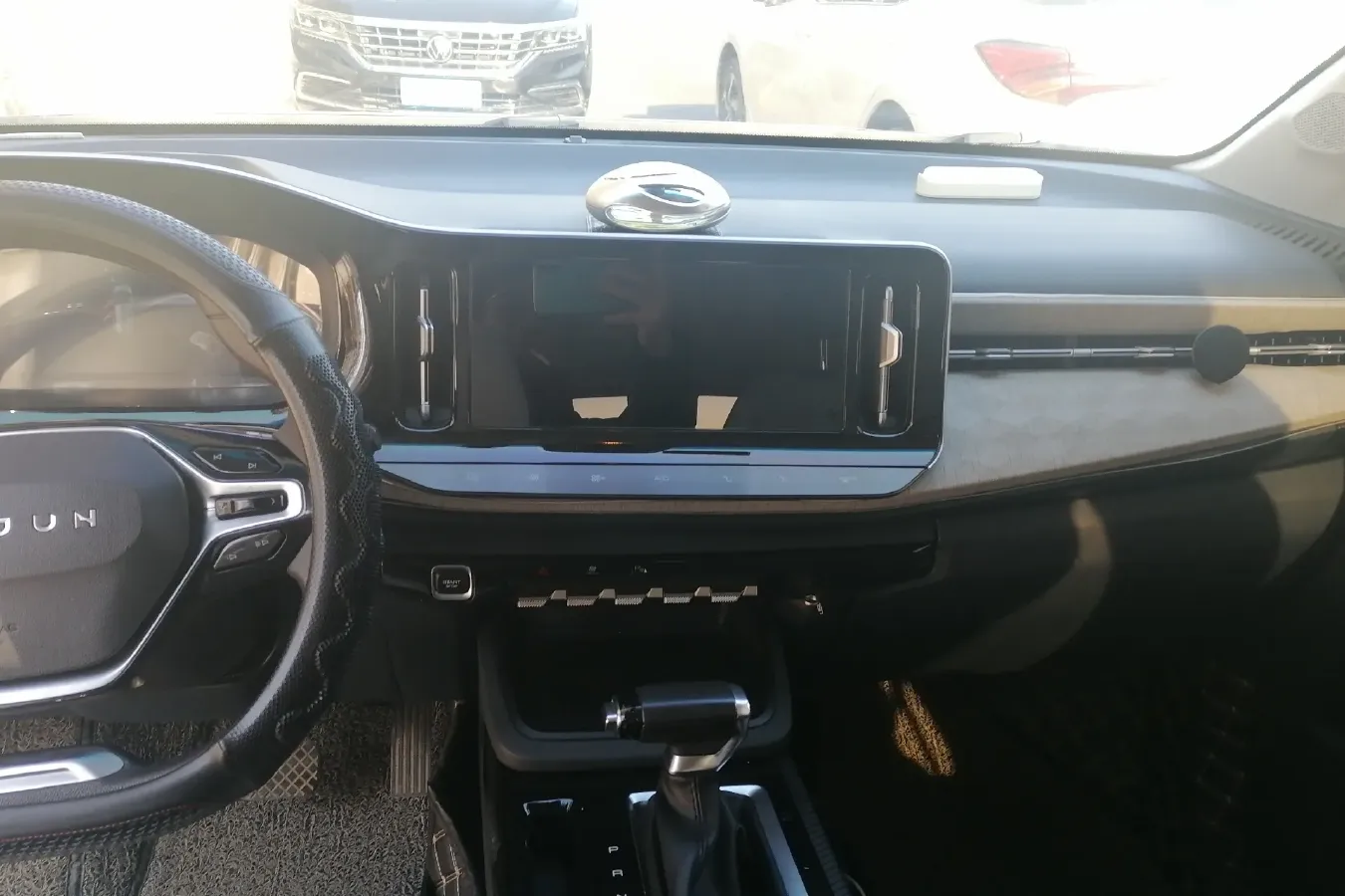 2019 BaoJun RM-5 1.5T 147HP L4 CVT,autocango,china used car exporter,china ev exporter,chinese used car exporter,chinese used ev exporter