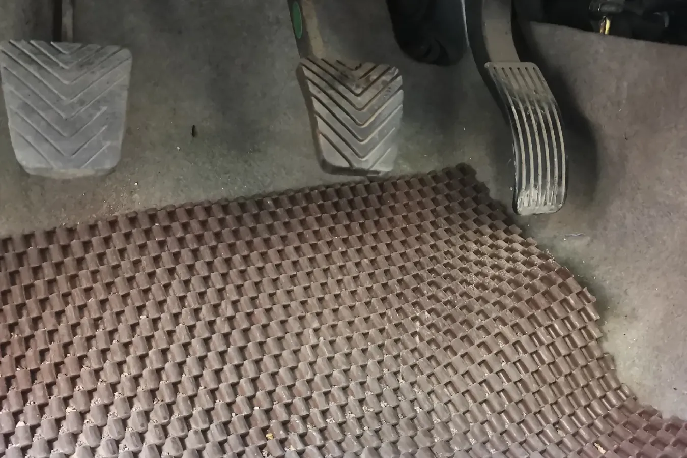 2012 Soueast V3 1.5L 120HP L4 5MT,autocango,china used car exporter,china ev exporter,chinese used car exporter,chinese used ev exporter