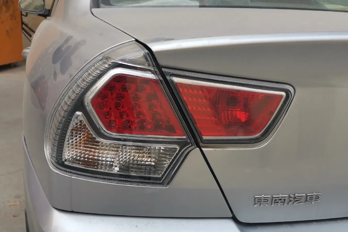 2012 Soueast V3 1.5L 120HP L4 5MT,autocango,china used car exporter,china ev exporter,chinese used car exporter,chinese used ev exporter