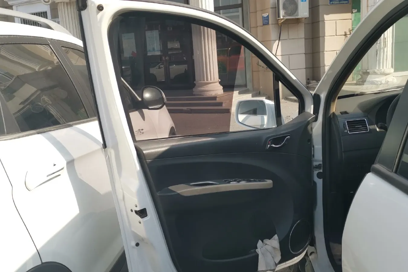 2015 DongFeng Forthing Joyear X3 1.5L 120HP L4 5MT,autocango,china used car exporter,china ev exporter,chinese used car exporter,chinese used ev exporter